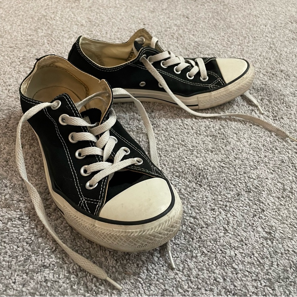 Converse All Star Sneakers Low Cut Black Men’s Size 7 Women's Size 9 Shoes